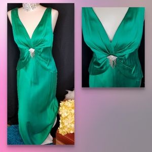 Cachet green w/brooch evening gown